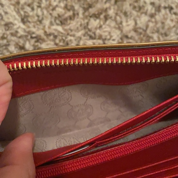 Michael Kors Red Jetset Travel Specchio Leather Zipper Wallet - Picture 11 of 13
